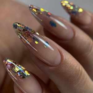 Topcoat met bladgoud voor gellak met decoratieve gouden vlokken
